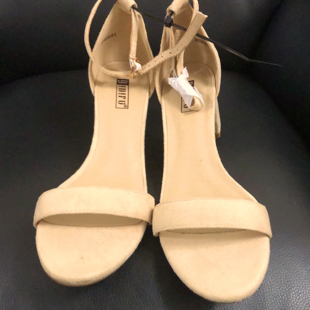 IDIFU 3 inch sandals for women. Size: 8; Color: Tan/Light Brown.